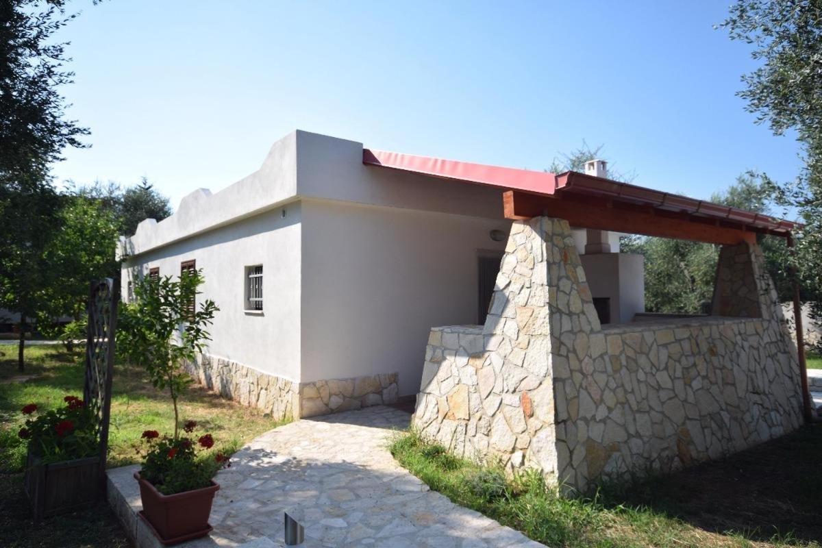 לינה וארוחת בוקר ויאסטה Borgo Cerasa מראה חיצוני תמונה